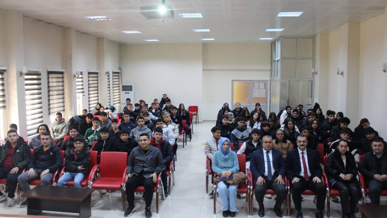 Boyabat'ta meslek liselilere girişimcilik eğitimi