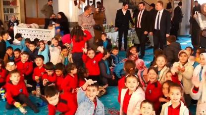 Gerze'de çocuklar camide buluştu