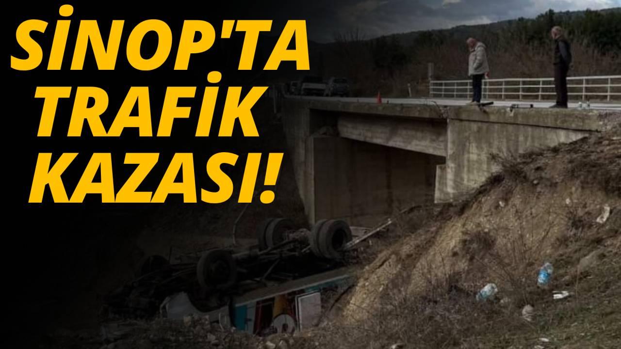 Kontrolden çıkan minibüs şarampole devrildi