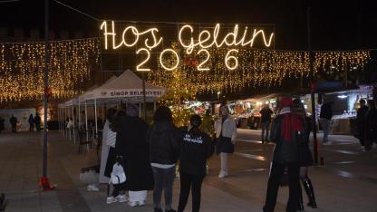 Sinop Yılbaşı çarşısına yoğun ilgi