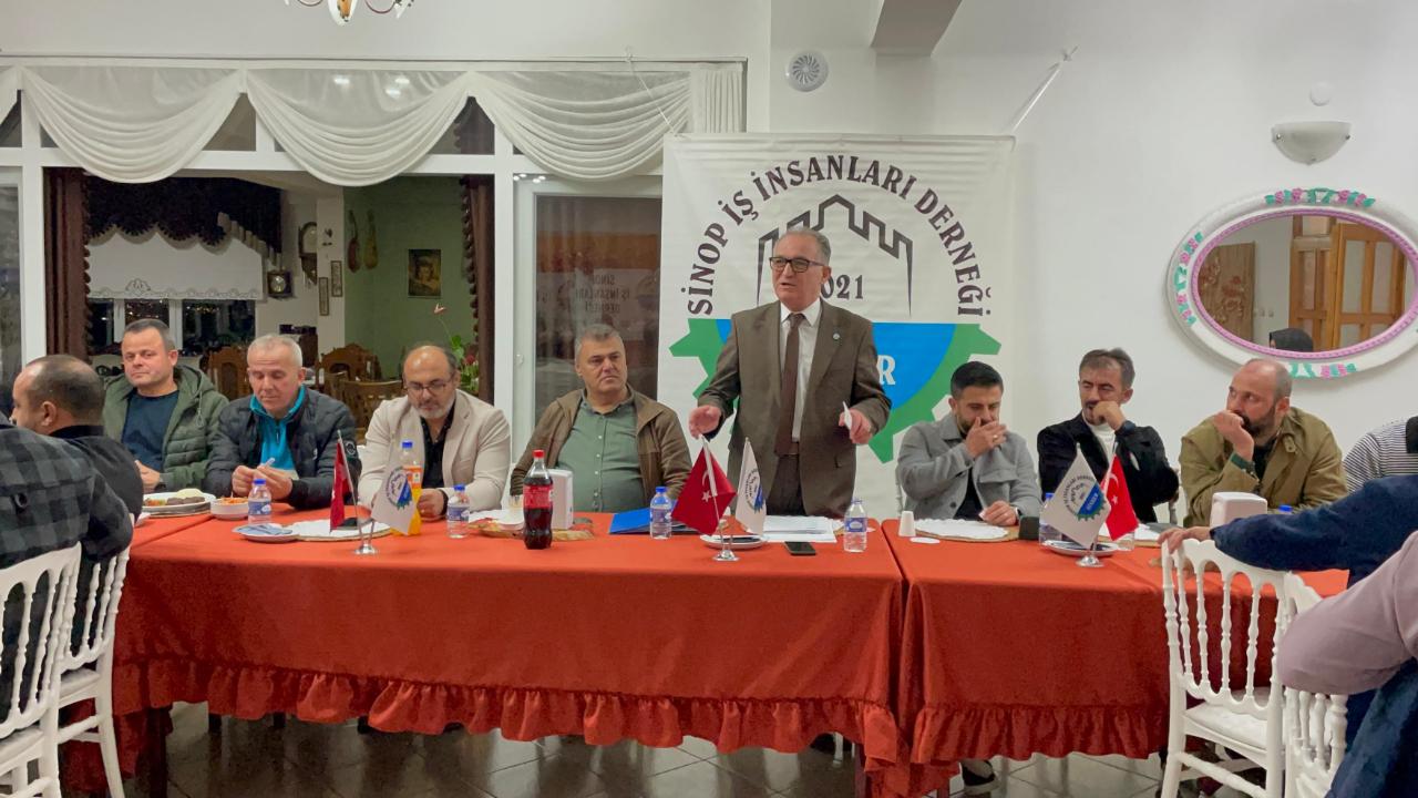 SİNDER, yemeği iş insanlarını bir araya getirdi