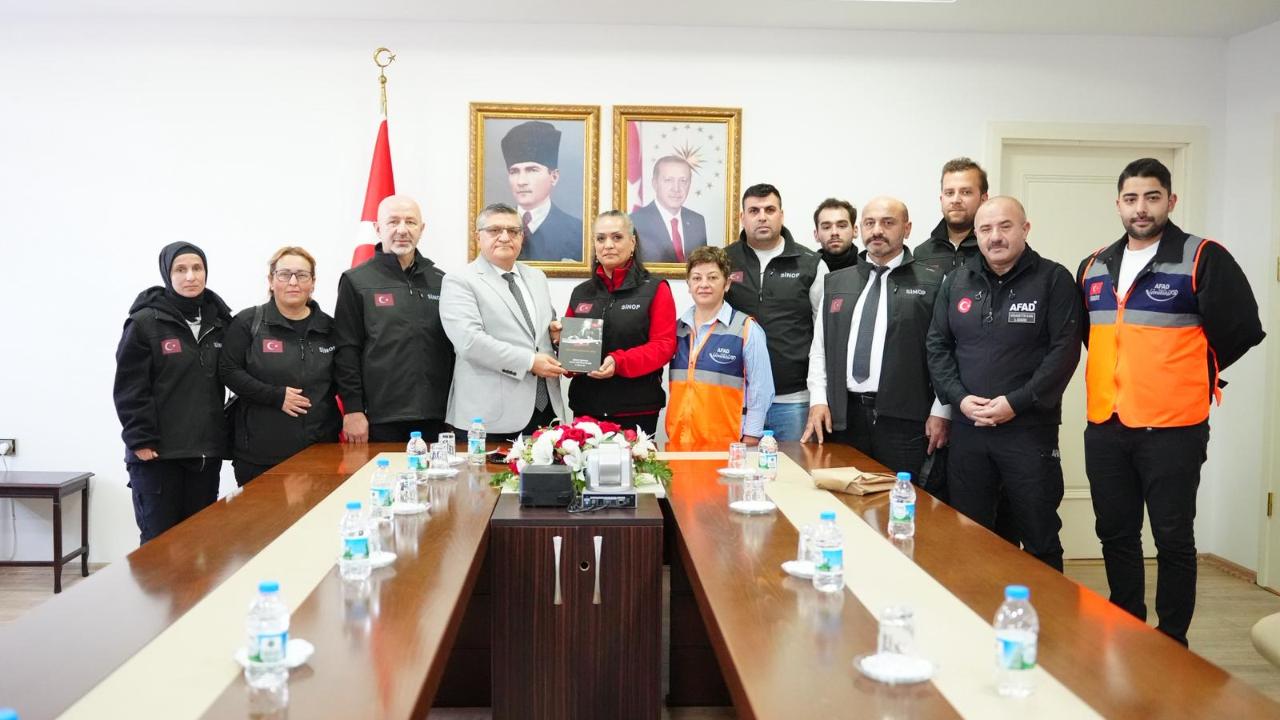 Sinop’ta AFAD Gönüllülerinden Vali Özarslan’a ziyaret