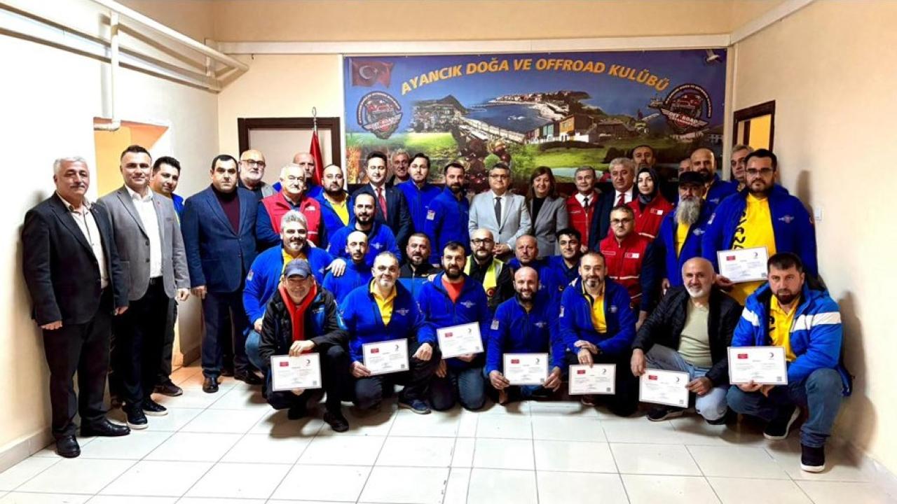 Sinop’ta afet gönüllüleri ilk yardım sertifikalarını aldı