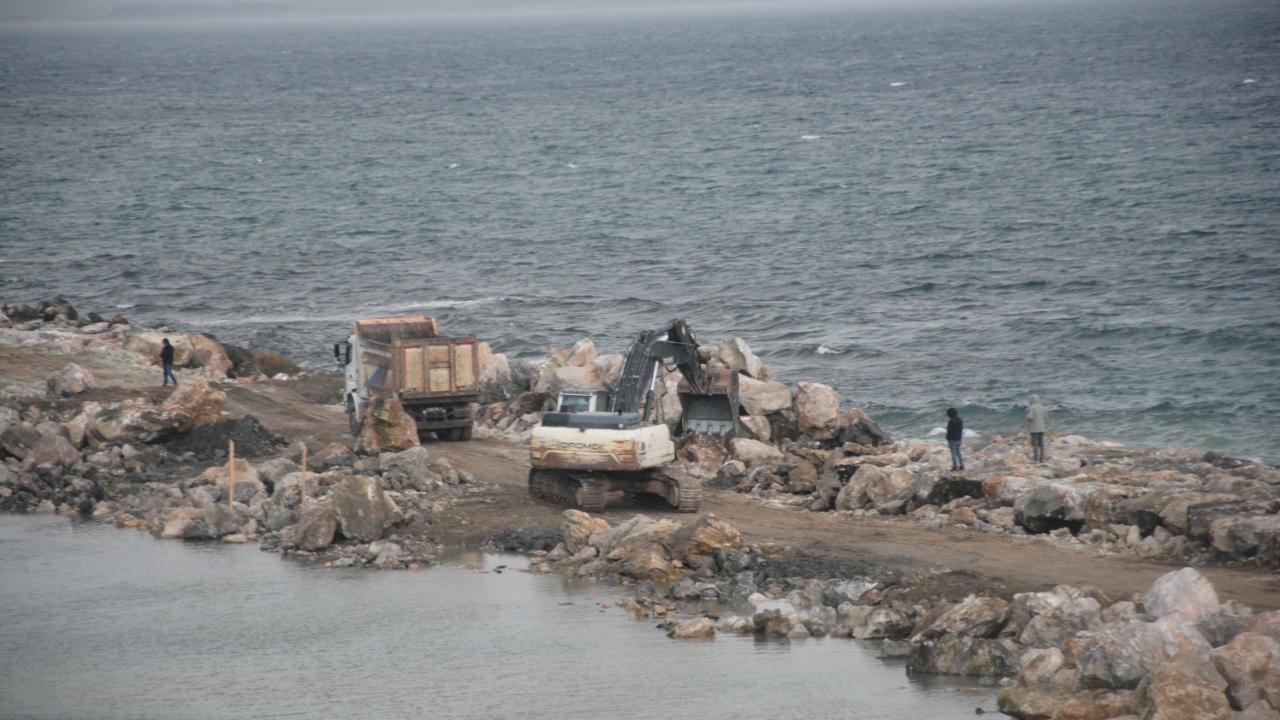 Sinop’ta dalgakıran genişletme çalışması yapıldı