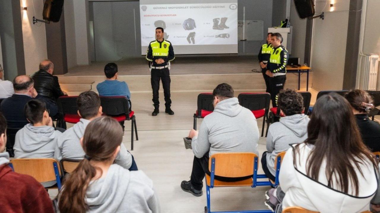 Sinop'ta öğrenciler trafik konusunda bilinçlendirildi