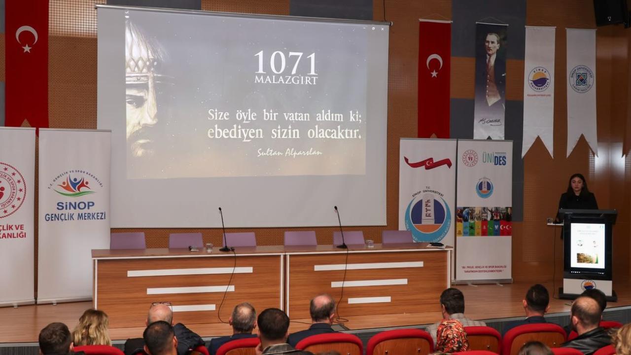 Sinop’ta ortak alfabe ve kültürel birliktelik konuşuldu