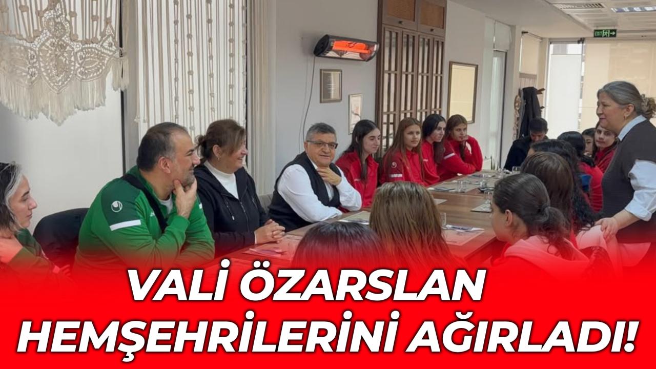Adanalı Hentbolcular Sinop’ta Vali Özarslan’la buluştu