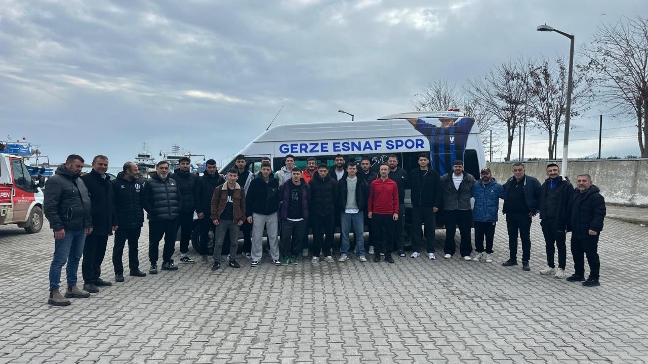 Gerze Esnafspor’a ulaşım desteği