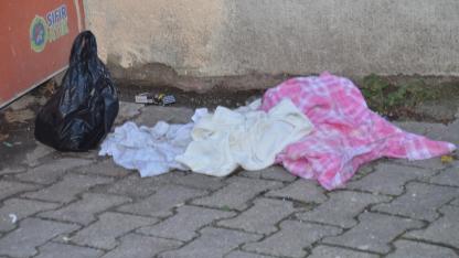 Kutunun içi boş, dibi çöplük