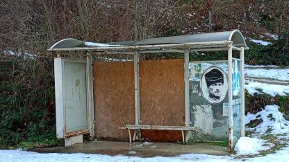 Eskimiş durak tepki çekiyor