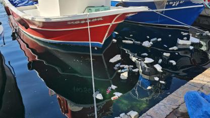 Kuzeyin incisine köpükten hançer