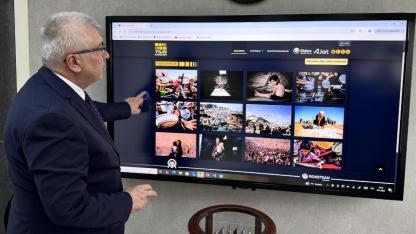 Rektör Taşdemir, yılın karelerini oyladı