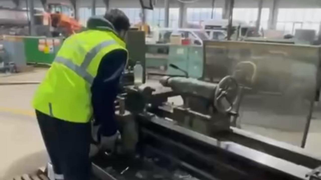 Sinop Özel İdare araçlarının onarımı kendi atölyesinde yapılıyor