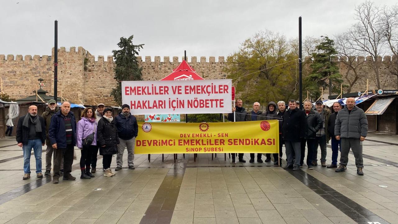 Sinop’ta emeklilerden maaş tepkisi: Çadır nöbeti başlattılar