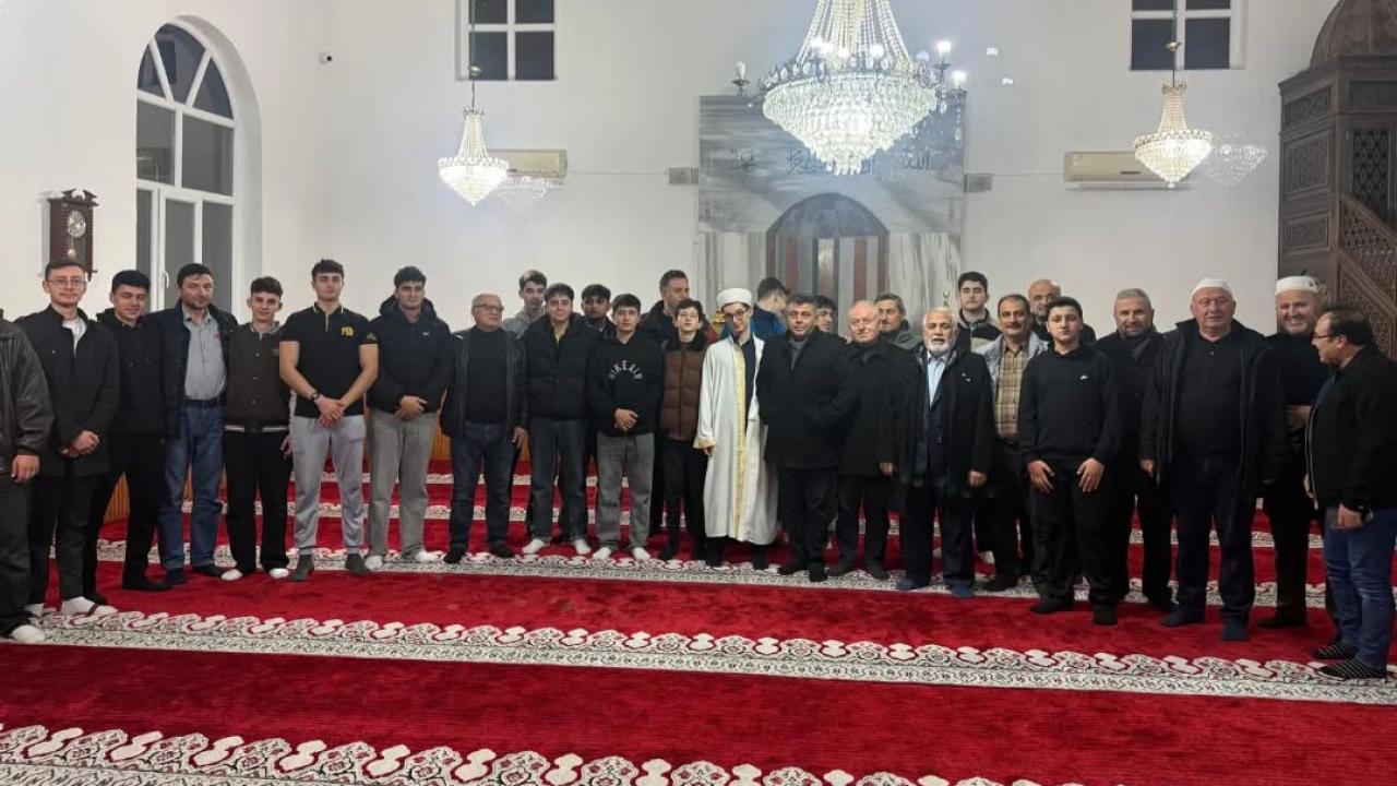 Sinop’ta gençler camide buluştu