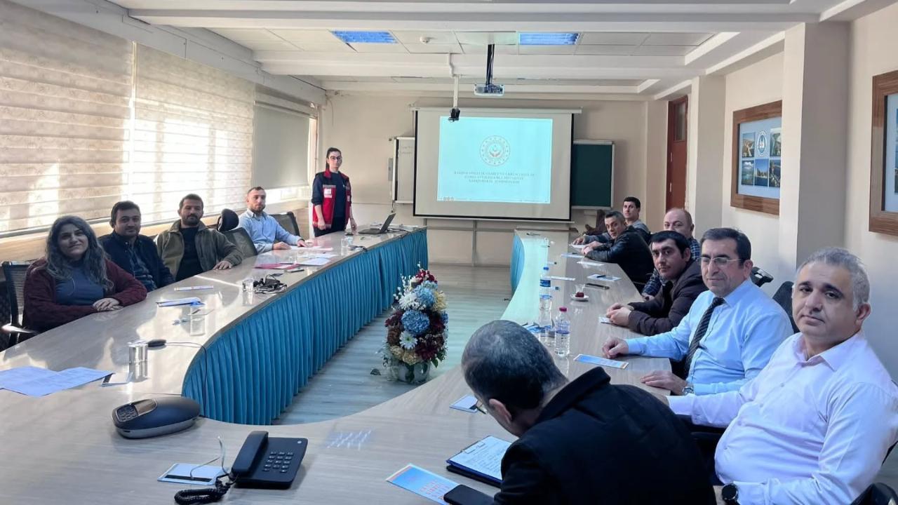 Sinop’ta kamu personeline kadına yönelik şiddetle mücadele semineri