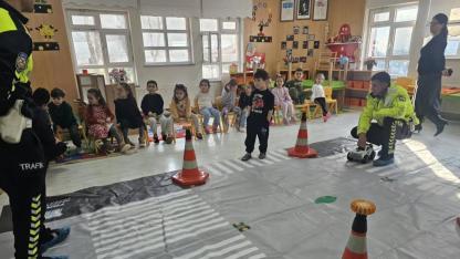 Sinop'ta öğrencilere kapsamlı trafik eğitimi verildi