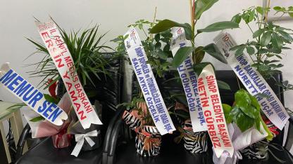 Siyasi temsilcilerden basına anlamlı jest