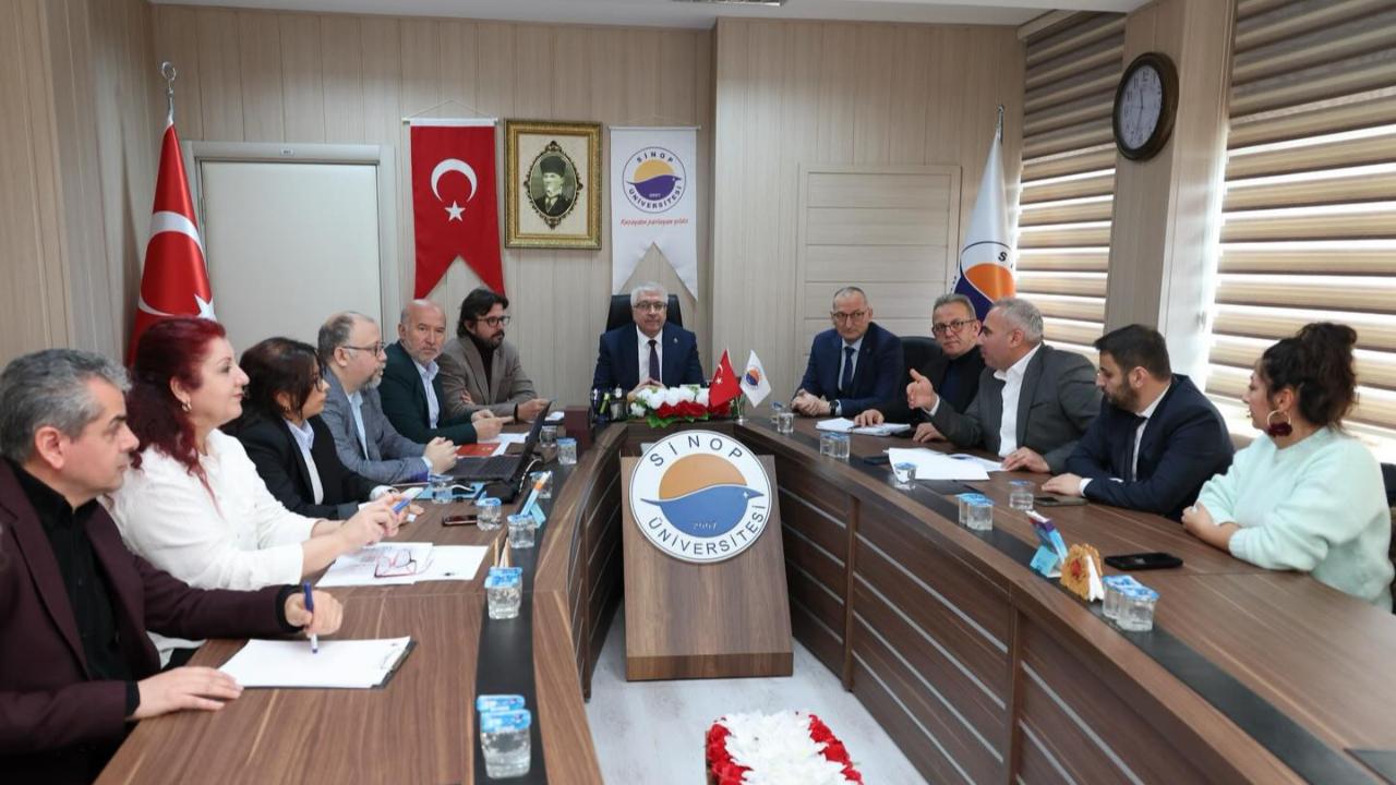 Yeni kütüphane binasında son durum değerlendirildi