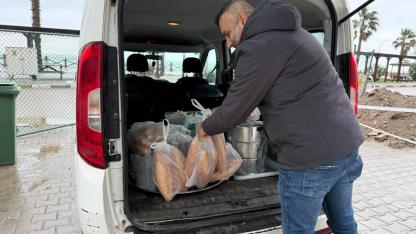 Ayancık’ta ihtiyaç sahiplerine sıcak yemek desteği