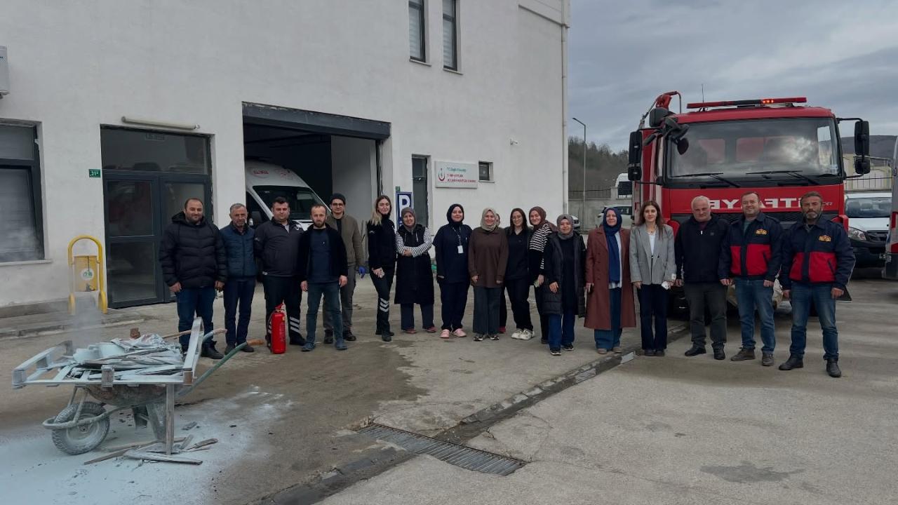 Erfelek'te hastane personeline yangına müdahale eğitimi