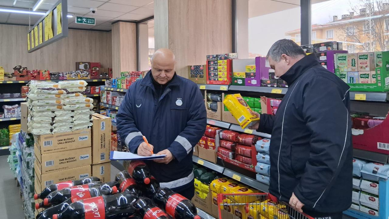 Gerze'de fırın ve marketler mercek altında