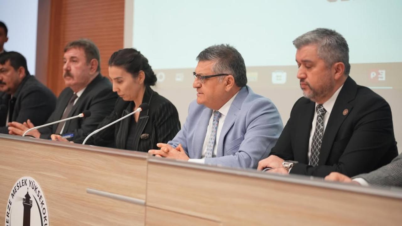 Gerze’de muhtarların talepleri masaya yatırıldı