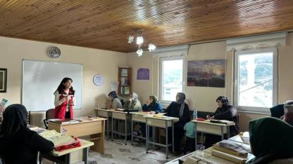 Kur’an kursu kursiyerlerine ‘Koruyucu Aile’ semineri