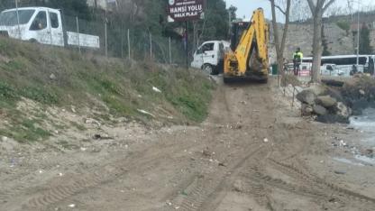 Sinop Belediyesi’nden fırtına sonrası sahil temizliği