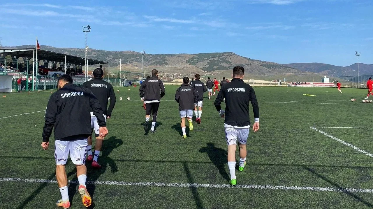 Sinopspor deplasmandan eli boş döndü