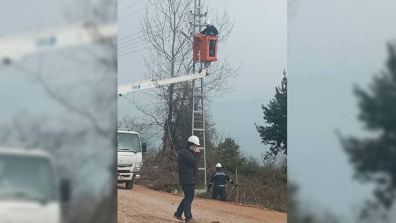 Sinop’ta heyelan nedeniyle hasar gören hatları onarılıyor