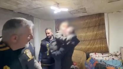 7 yıl sonra bulunan kayıp çocuğun annesi köy köy gezerek oğlunu aramış