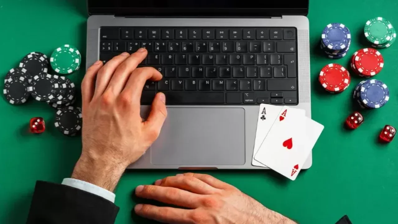 Akademisyenlerden sanal kumar bağımlılığına karşı uyarı