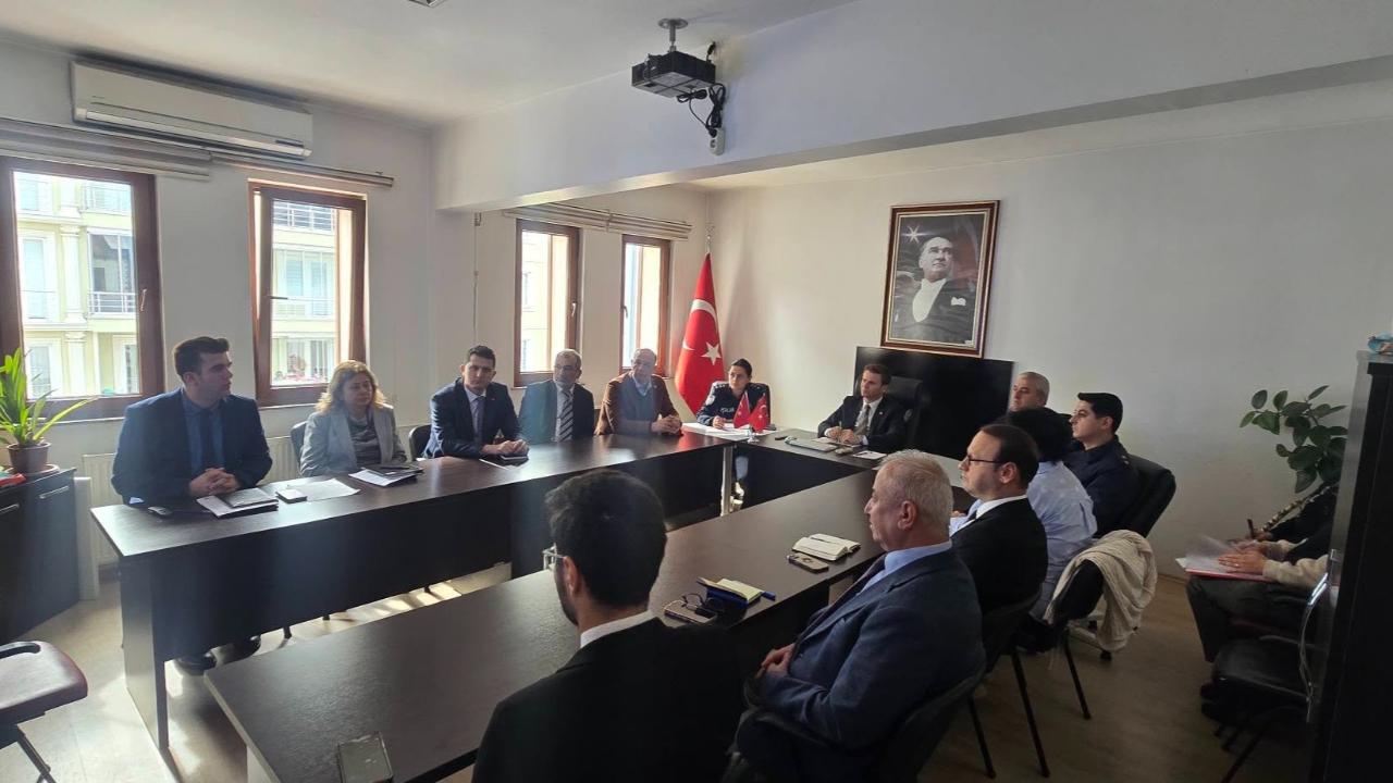 Ayancık’ta Kadına Yönelik Şiddetle Mücadele toplantısı