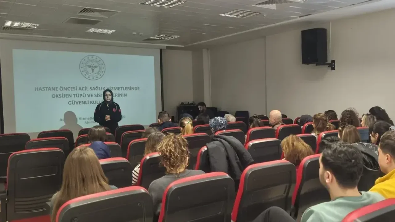 Ayancık’ta sağlık çalışanlarına teknik eğitim desteği