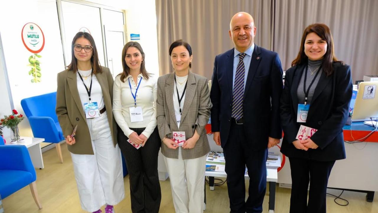 Başkan Gürbüz, 8 Mart’ta belediye personelini ziyaret etti