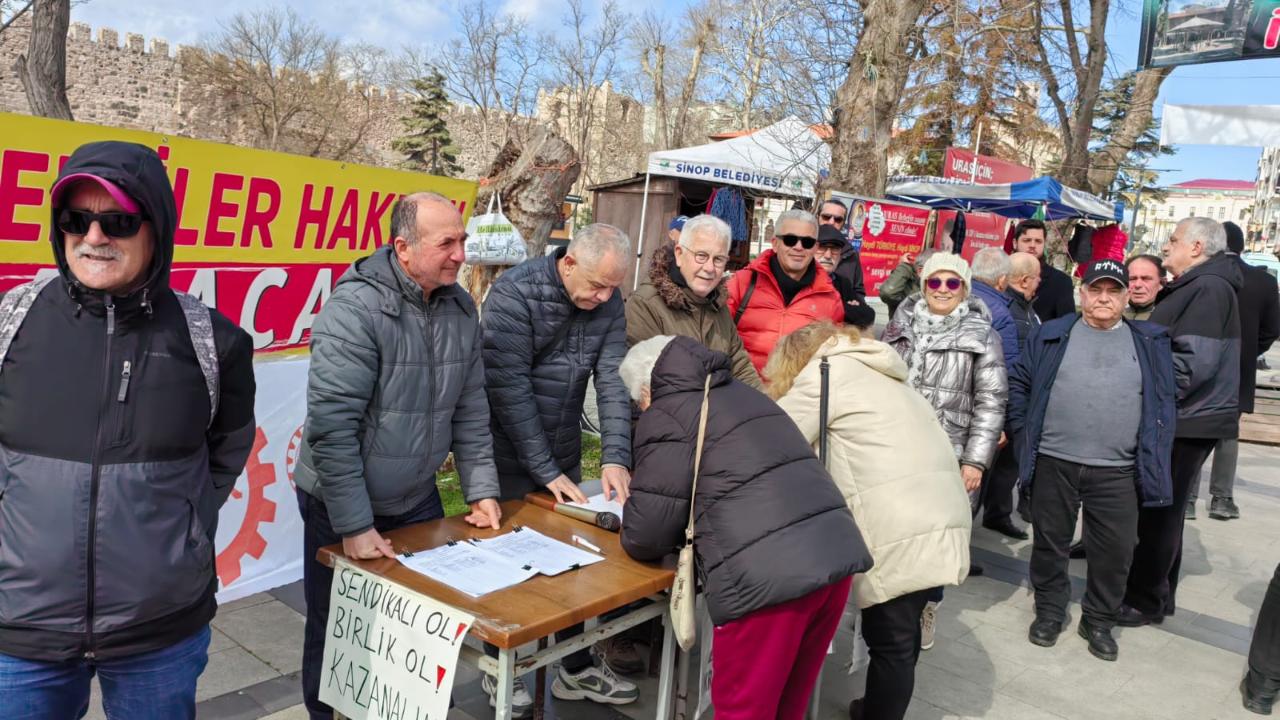 Emekliler bayram ikramiyesi kararına tepki gösterdi