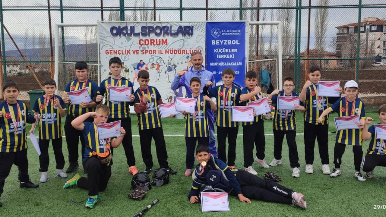 Erfelekli öğrenciler beyzbolda Türkiye Şampiyonası’na gidiyor