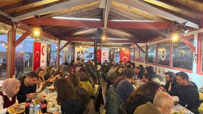 Sağlıkçılar hem iftar yaptı hem sorunları masaya yatırdı