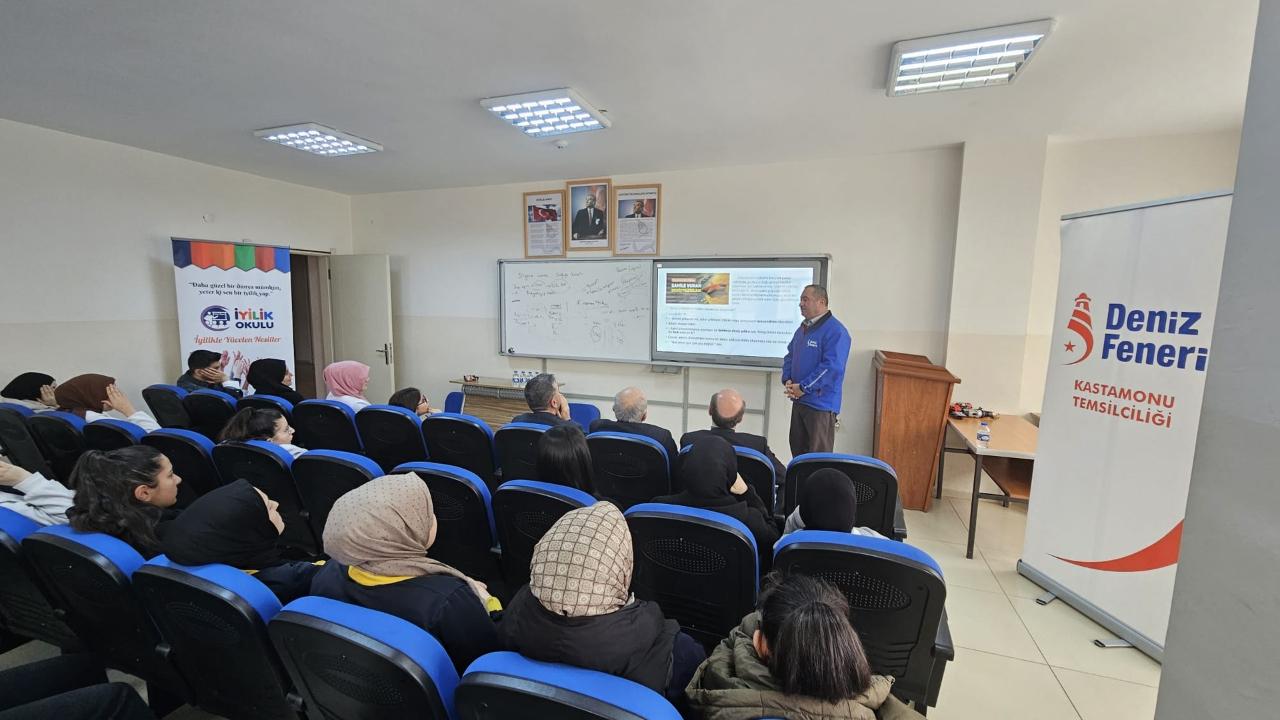 Gerze’de “İyilik Okulu Projesi” tanıtıldı