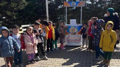 Gerze'de minikler kumbaralarını Uras bebek için açtı