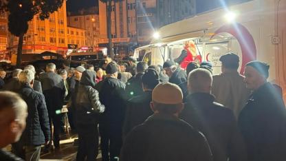 Kızılay’dan Boyabatlılara teravih sonrası tatlı ikramı