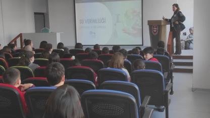 Minik eller suyu korumak için eğitim aldı