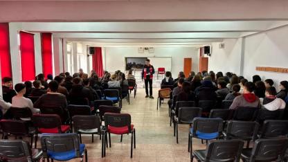 Öğrencilere güvenli internet eğitimi verildi