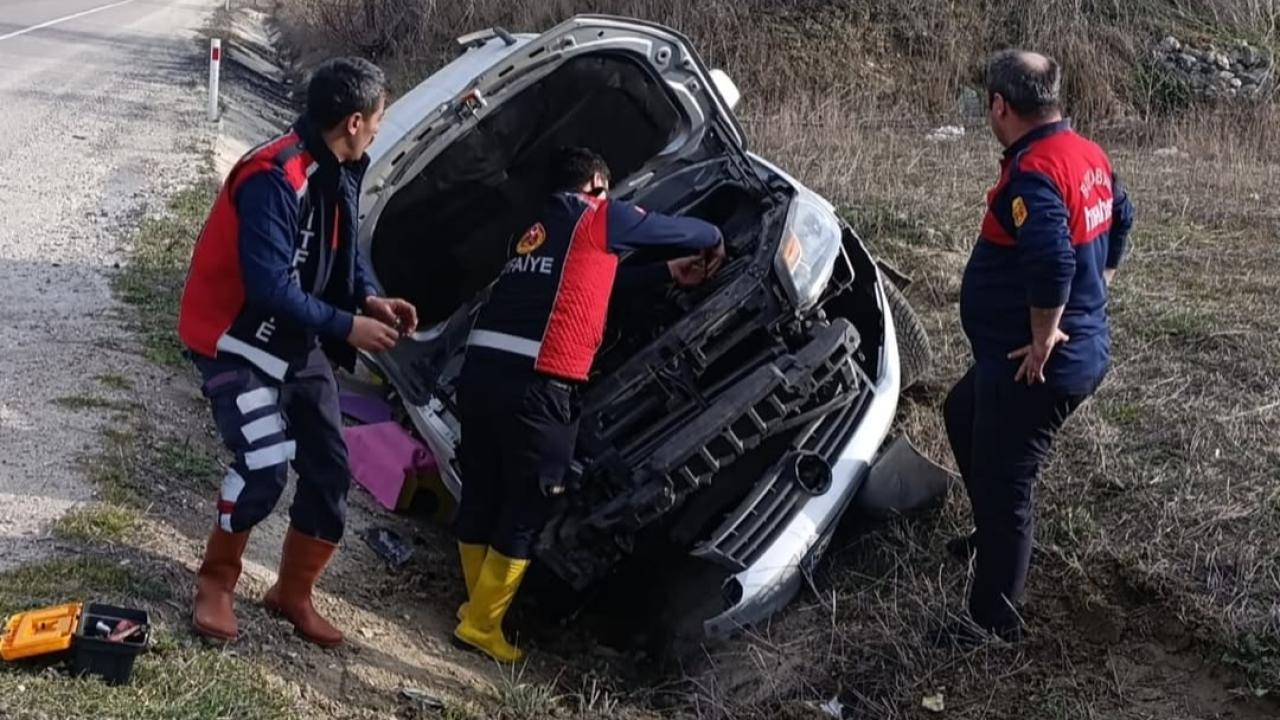 Otomobil şarampole yuvarlandı: 5 yaralı