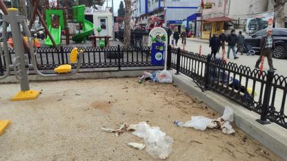 Miniklerin oyun alanı çöpe teslim