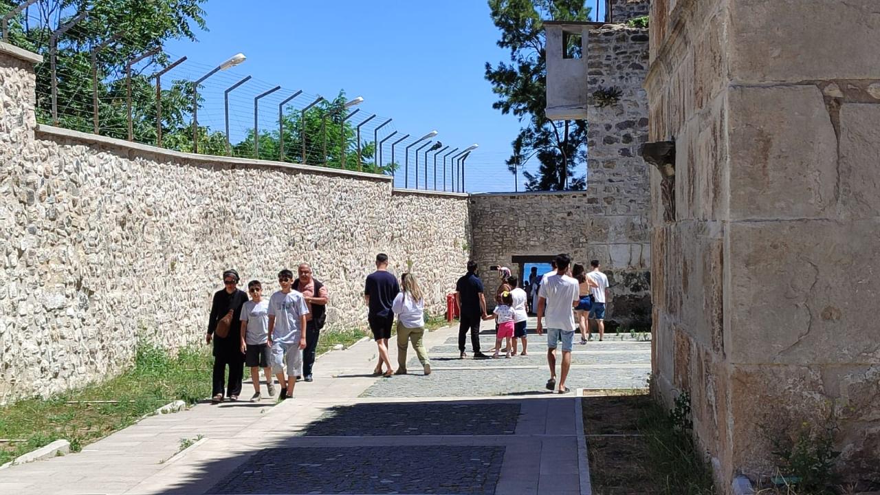 Sinop Tarihi Cezaevi bayram tatilinde ziyaretçi akınına uğruyor