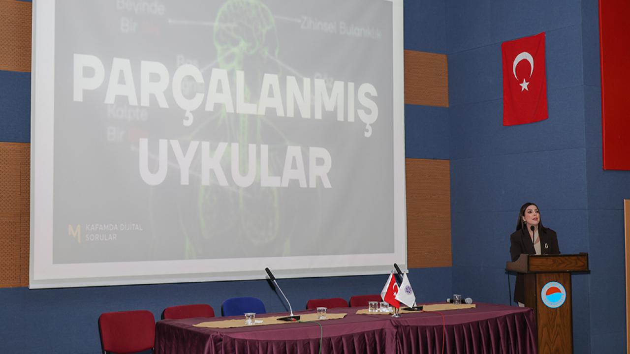 Sinop Üniversitesi'nde dijital bağımlılığa dikkat çekildi