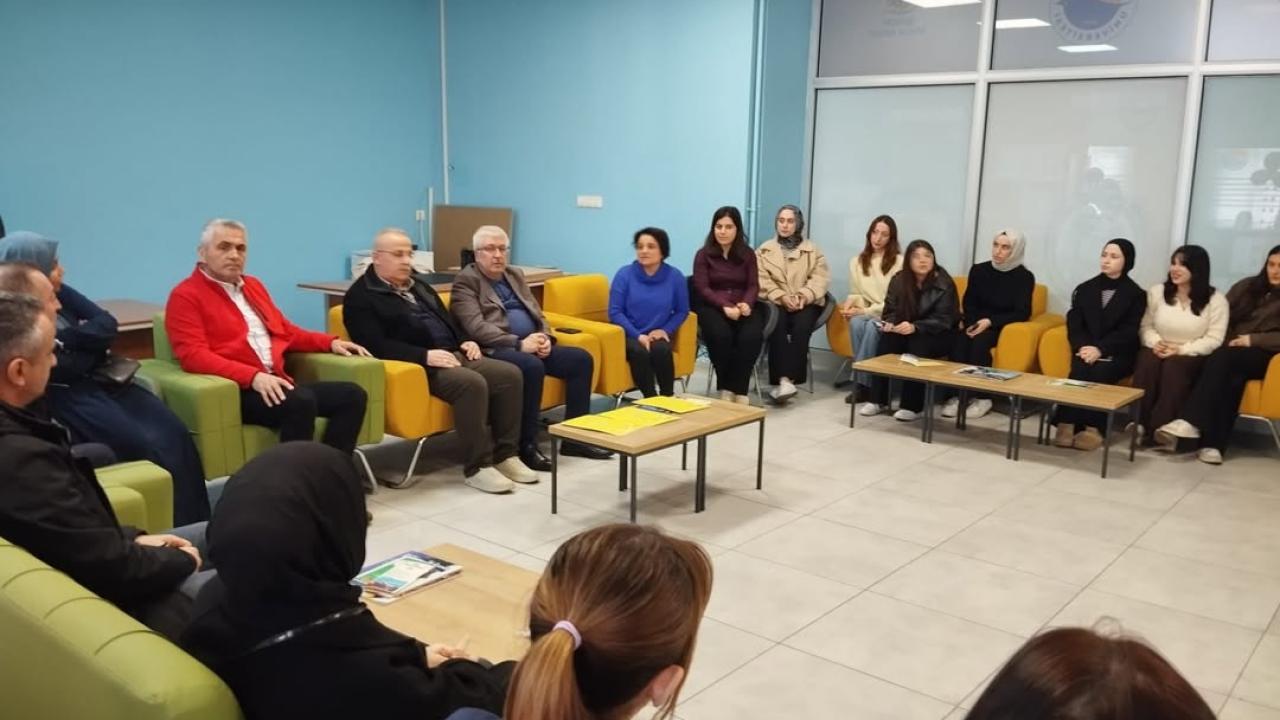 Sinop’ta gönüllü öğrencilerden çocuklara akademik destek