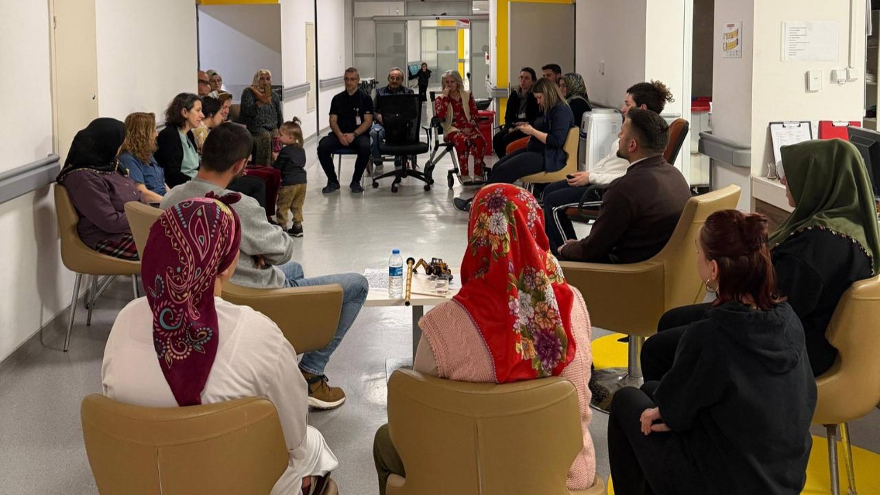 Sinop’ta Kadir Gecesi’nin manevi iklimi hastaneye taşındı